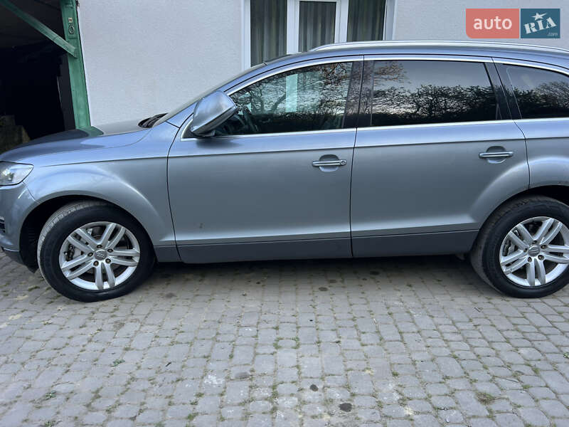 Внедорожник / Кроссовер Audi Q7 2007 в Кицмани