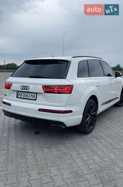 Внедорожник / Кроссовер Audi Q7 2018 в 