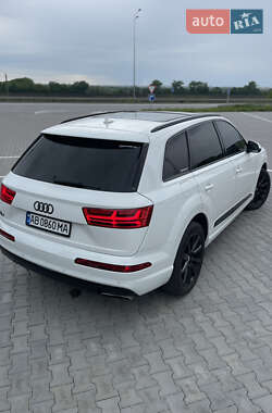 Внедорожник / Кроссовер Audi Q7 2018 в 