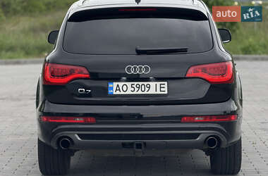 Внедорожник / Кроссовер Audi Q7 2011 в 