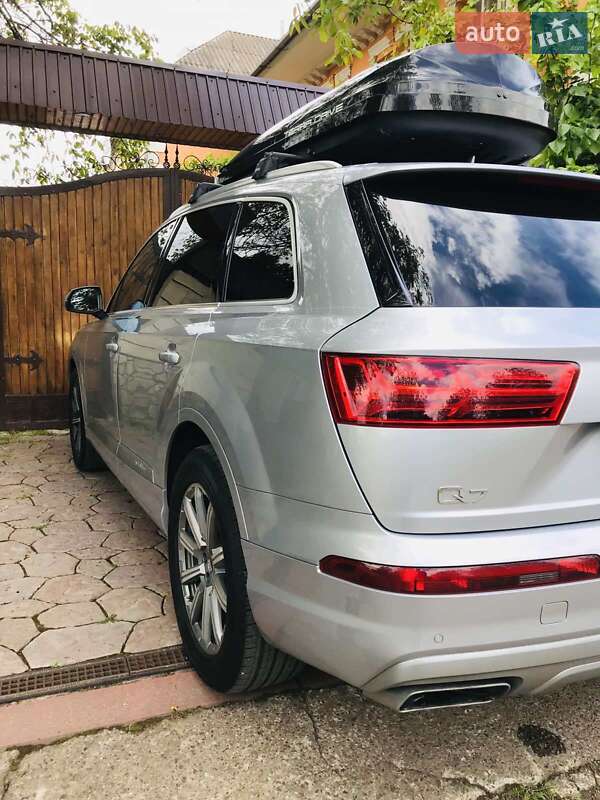 Позашляховик / Кросовер Audi Q7 2018 в Новій Одесі