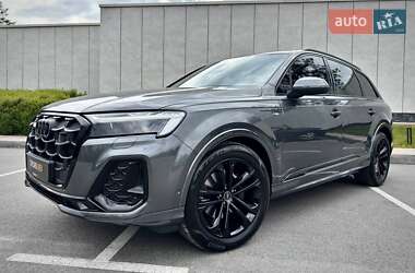 Позашляховик / Кросовер Audi Q7 2025 в 