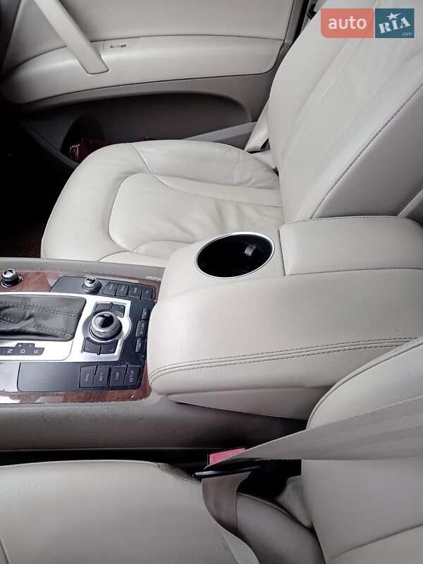 Внедорожник / Кроссовер Audi Q7 2013 в Тернополе