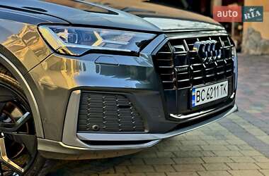 Внедорожник / Кроссовер Audi Q7 2022 в 