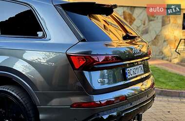 Внедорожник / Кроссовер Audi Q7 2022 в 