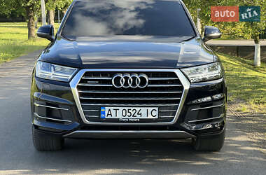 Внедорожник / Кроссовер Audi Q7 2015 в 
