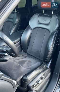 Внедорожник / Кроссовер Audi Q7 2015 в 
