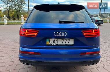Позашляховик / Кросовер Audi Q7 2016 в 