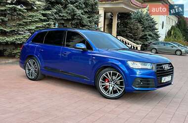 Позашляховик / Кросовер Audi Q7 2016 в 