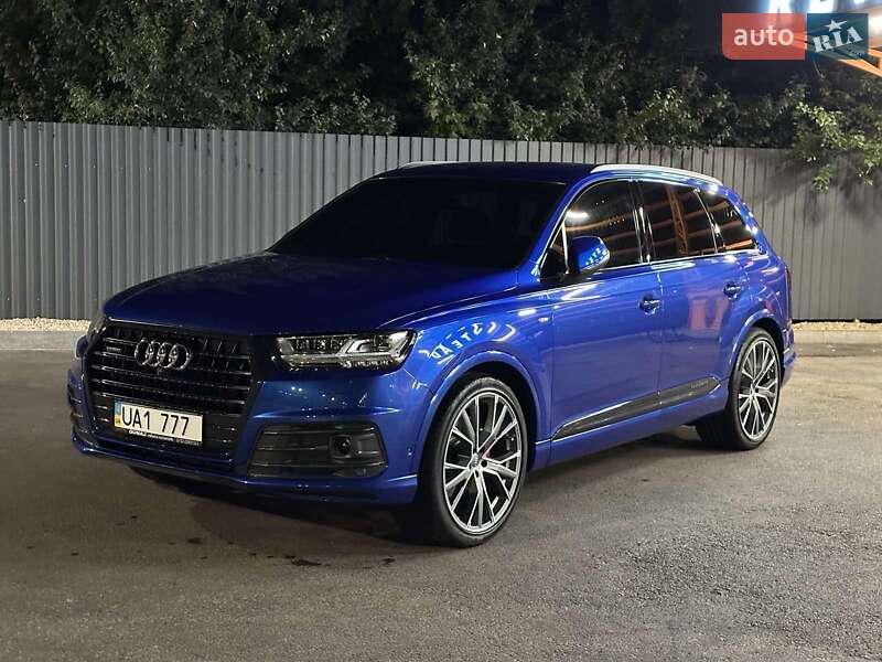 Позашляховик / Кросовер Audi Q7 2016 в 