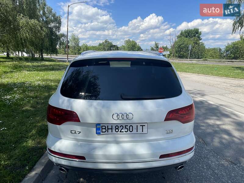 Позашляховик / Кросовер Audi Q7 2014 в Одесі