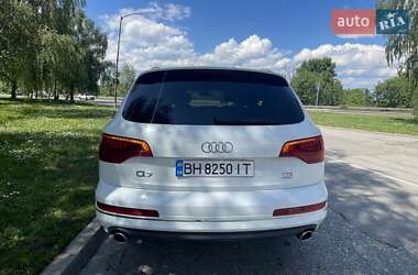 Внедорожник / Кроссовер Audi Q7 2014 в 