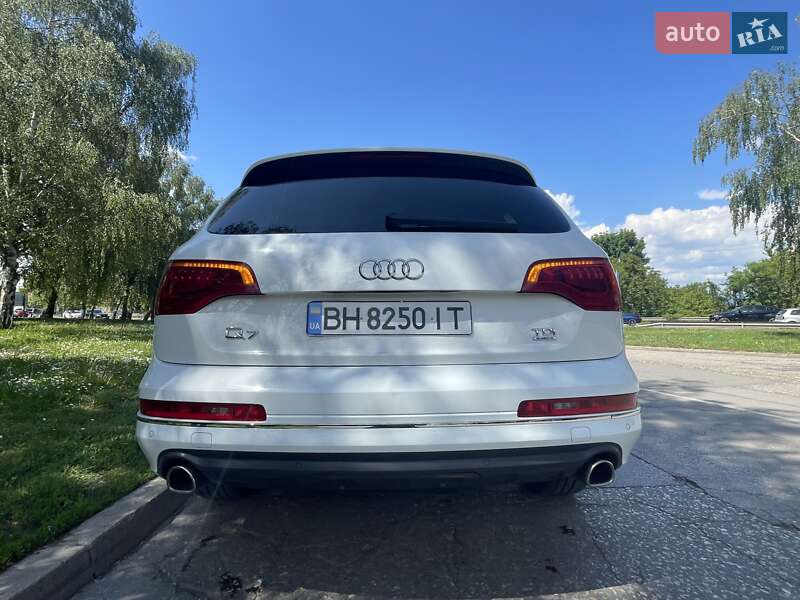 Позашляховик / Кросовер Audi Q7 2014 в Одесі