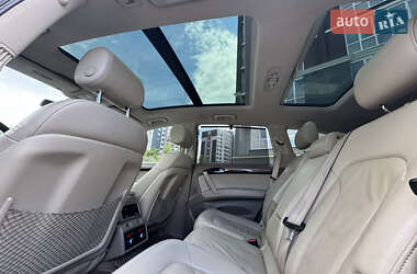Внедорожник / Кроссовер Audi Q7 2011 в 