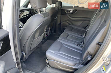 Внедорожник / Кроссовер Audi Q7 2022 в 