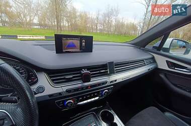 Внедорожник / Кроссовер Audi Q7 2017 в 