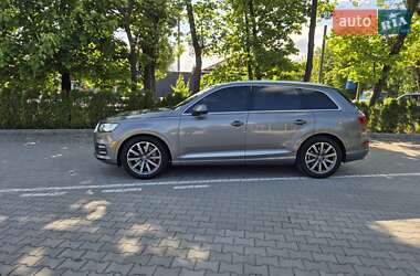 Внедорожник / Кроссовер Audi Q7 2017 в 