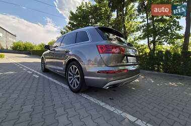 Внедорожник / Кроссовер Audi Q7 2017 в 