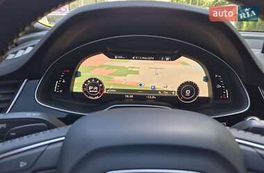 Внедорожник / Кроссовер Audi Q7 2017 в 