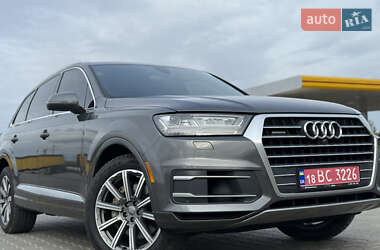 Внедорожник / Кроссовер Audi Q7 2018 в 