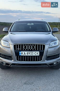Внедорожник / Кроссовер Audi Q7 2010 в 