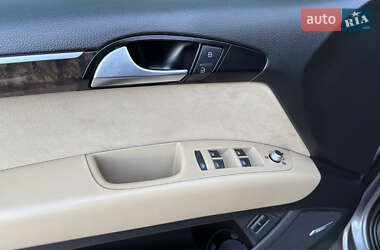 Внедорожник / Кроссовер Audi Q7 2010 в 