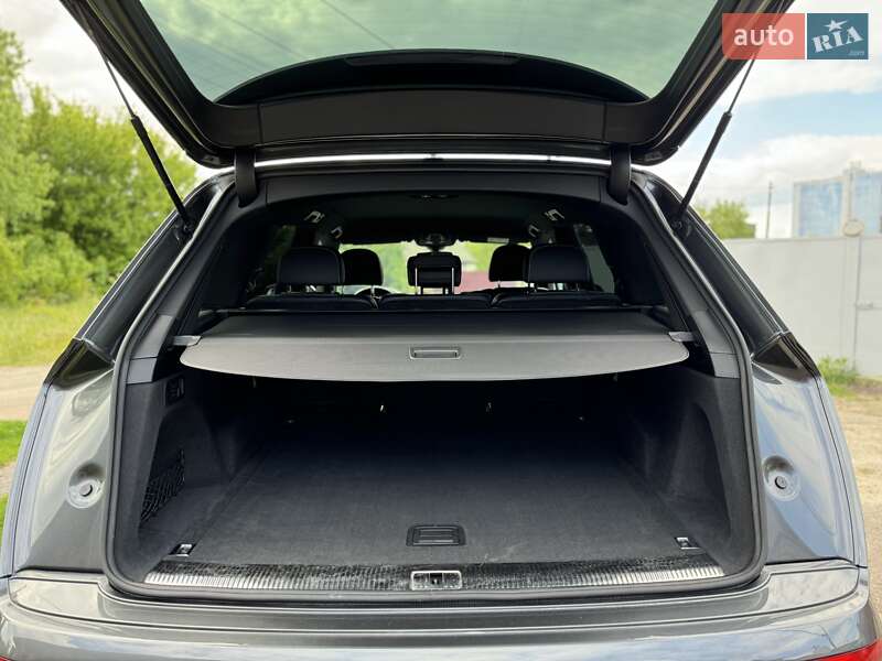 Позашляховик / Кросовер Audi Q7 2018 в Києві фото 11 Позашляховик / Кросовер Audi Q7 2018 в Києві