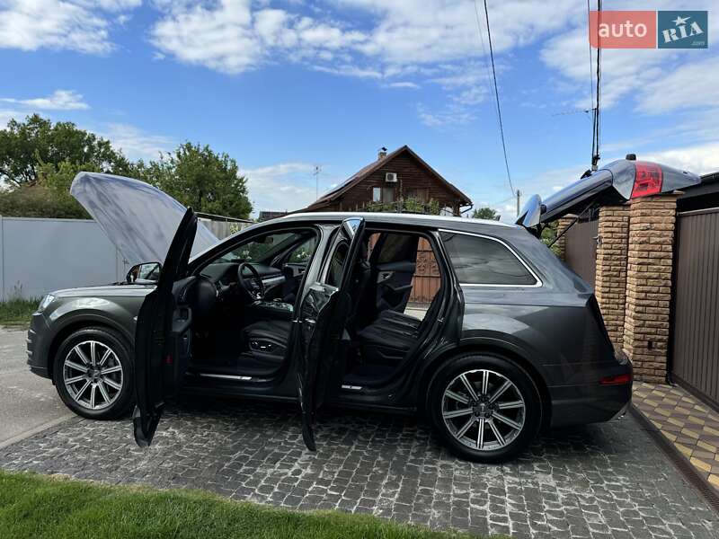 Позашляховик / Кросовер Audi Q7 2018 в Києві фото 28 Позашляховик / Кросовер Audi Q7 2018 в Києві