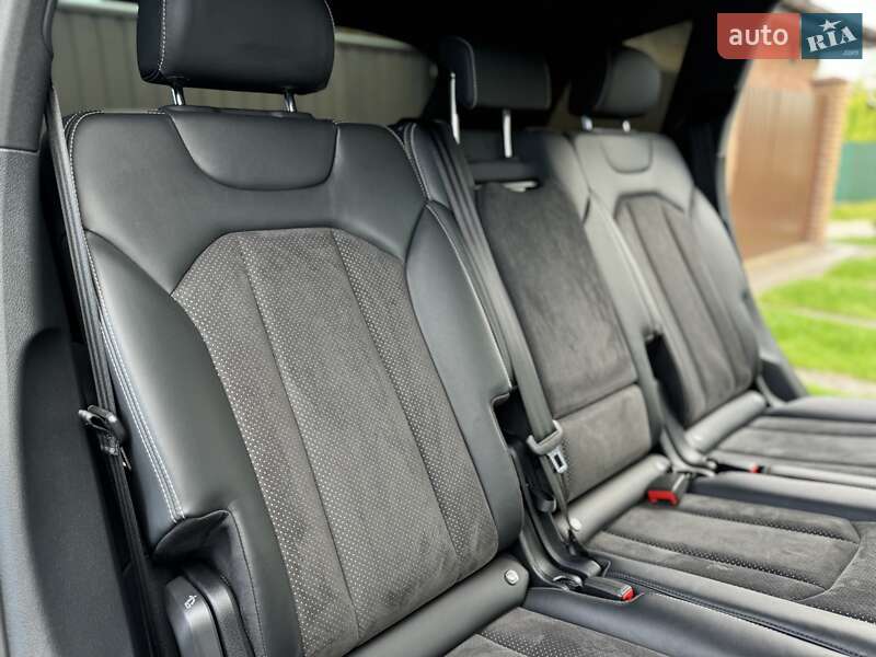 Позашляховик / Кросовер Audi Q7 2018 в Києві фото 50 Позашляховик / Кросовер Audi Q7 2018 в Києві