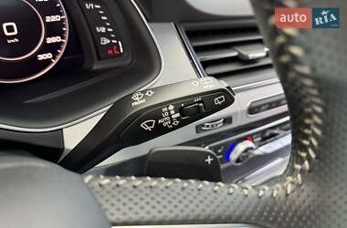 Внедорожник / Кроссовер Audi Q7 2018 в 