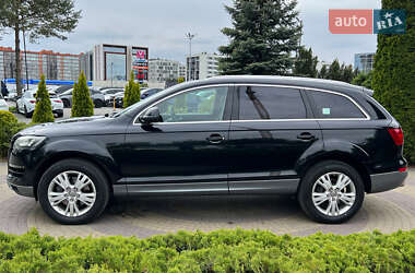 Внедорожник / Кроссовер Audi Q7 2015 в 