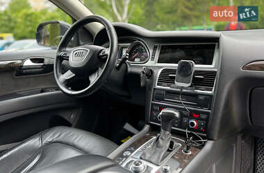 Внедорожник / Кроссовер Audi Q7 2015 в 