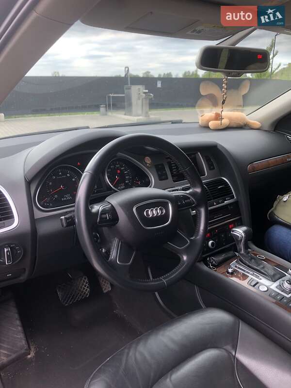Позашляховик / Кросовер Audi Q7 2015 в Жовкві