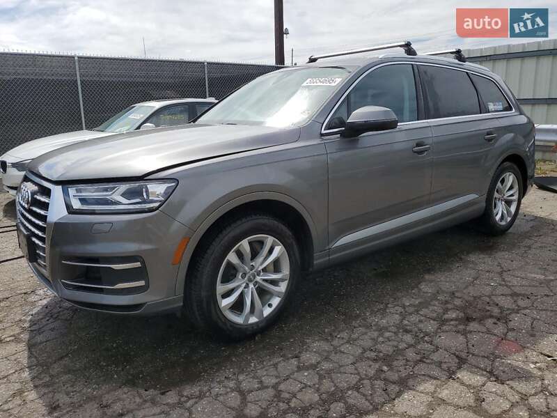 Позашляховик / Кросовер Audi Q7 2017 в 