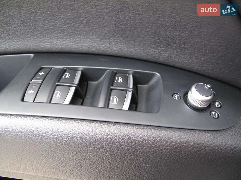 Позашляховик / Кросовер Audi Q7 2014 в Києві