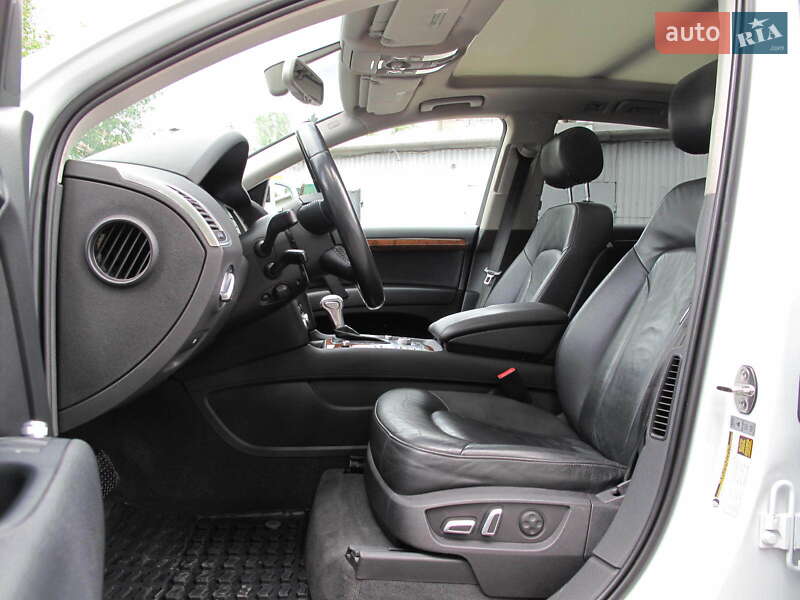 Позашляховик / Кросовер Audi Q7 2014 в Києві
