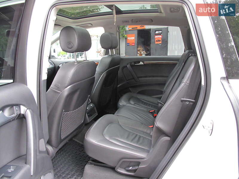 Позашляховик / Кросовер Audi Q7 2014 в Києві