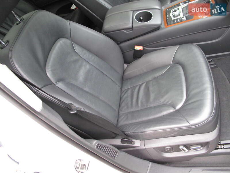 Внедорожник / Кроссовер Audi Q7 2014 в Киеве