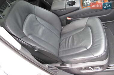 Внедорожник / Кроссовер Audi Q7 2014 в 