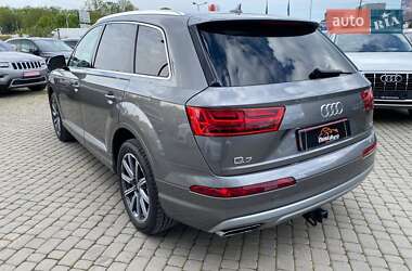 Внедорожник / Кроссовер Audi Q7 2016 в 