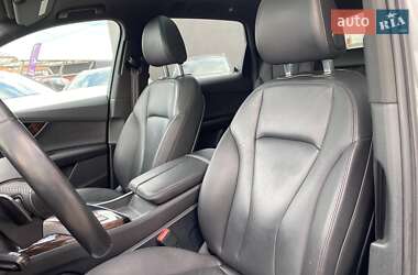 Внедорожник / Кроссовер Audi Q7 2016 в 