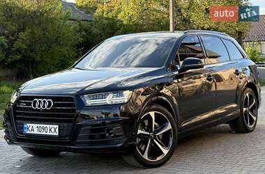 Позашляховик / Кросовер Audi Q7 2019 в 