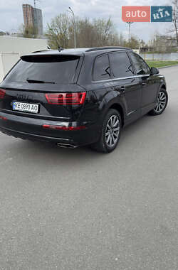 Внедорожник / Кроссовер Audi Q7 2019 в 