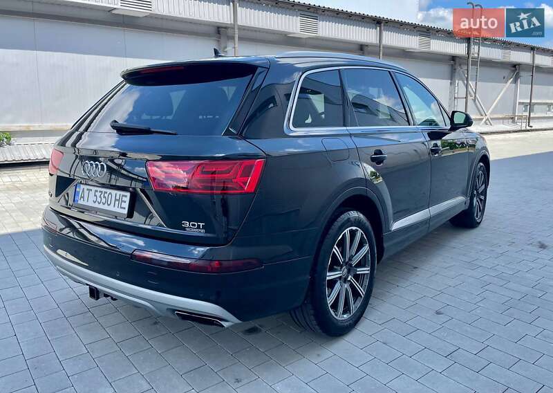 Внедорожник / Кроссовер Audi Q7 2015 в Киеве