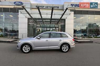 Внедорожник / Кроссовер Audi Q7 2018 в 