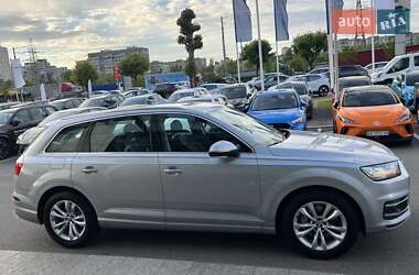 Внедорожник / Кроссовер Audi Q7 2018 в 