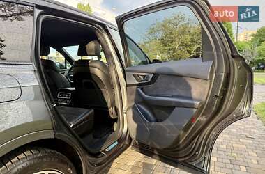Позашляховик / Кросовер Audi Q7 2018 в 
