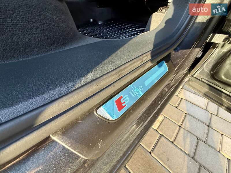 Позашляховик / Кросовер Audi Q7 2018 в Одесі