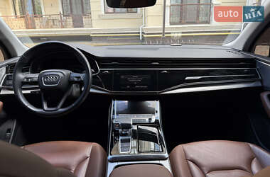 Внедорожник / Кроссовер Audi Q7 2022 в 
