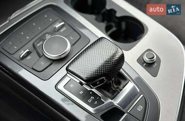Внедорожник / Кроссовер Audi Q7 2018 в 